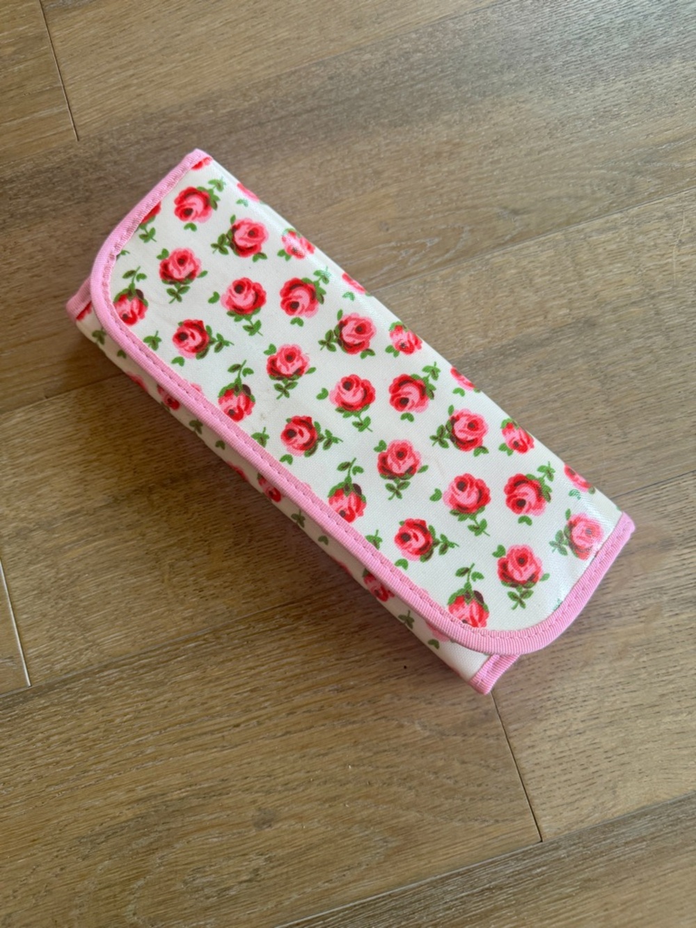 Cath Kidston Brush Roll Pink Rose Print - Picture 2 of 5